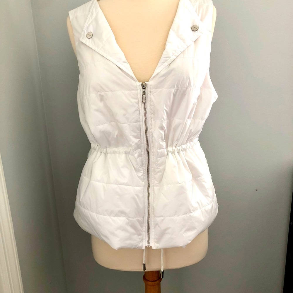 MAX & MOI Padded light weight vest E21 Dora White - Picture 3 of 7